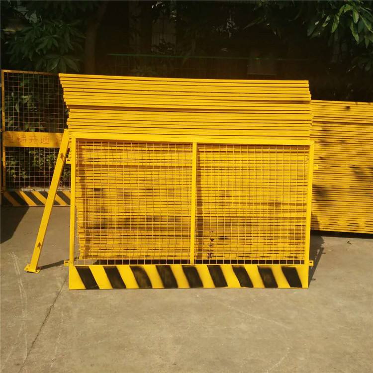 電梯井口防護(hù)門 電梯井口防護(hù)門